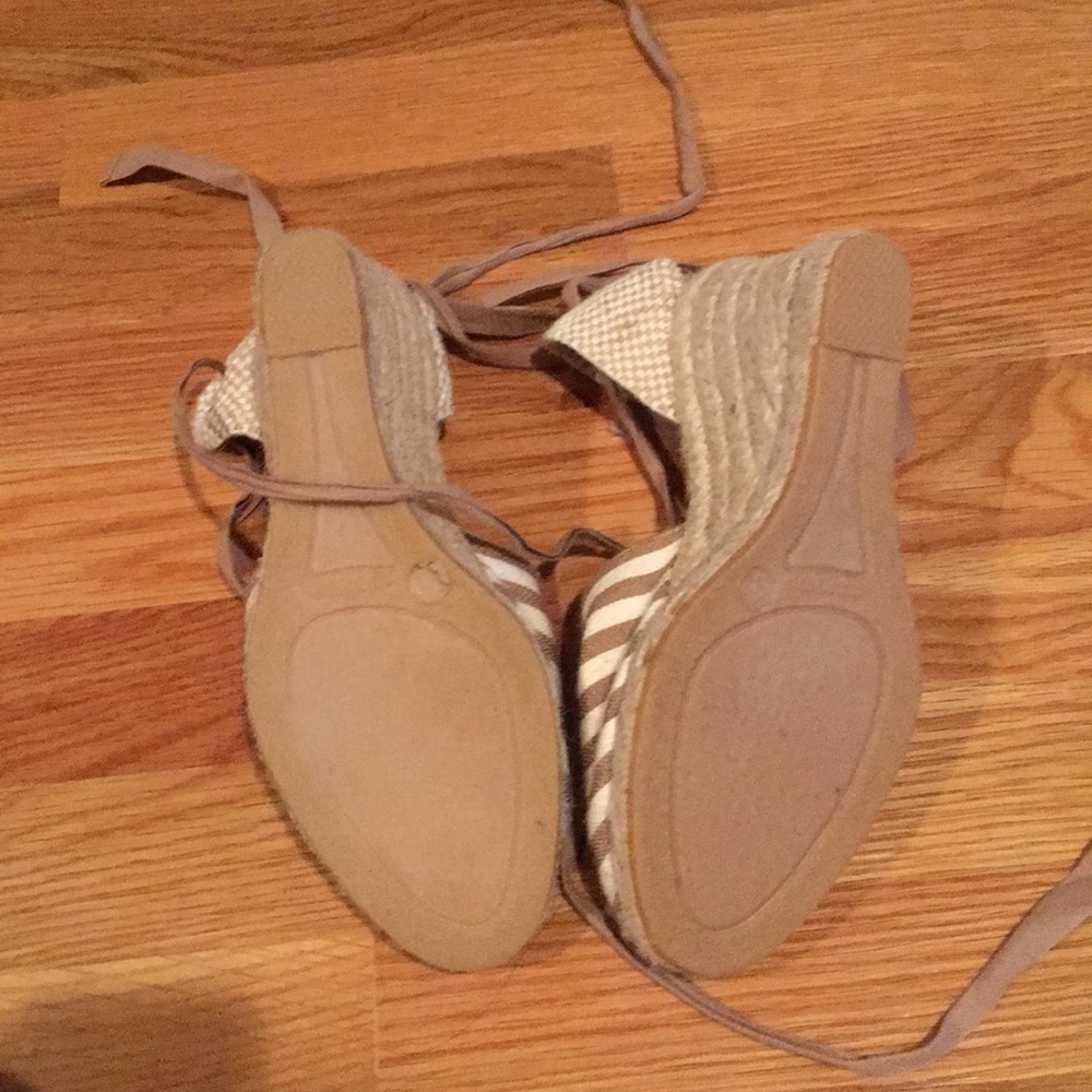 Espadrilles - Picture 2 of 5